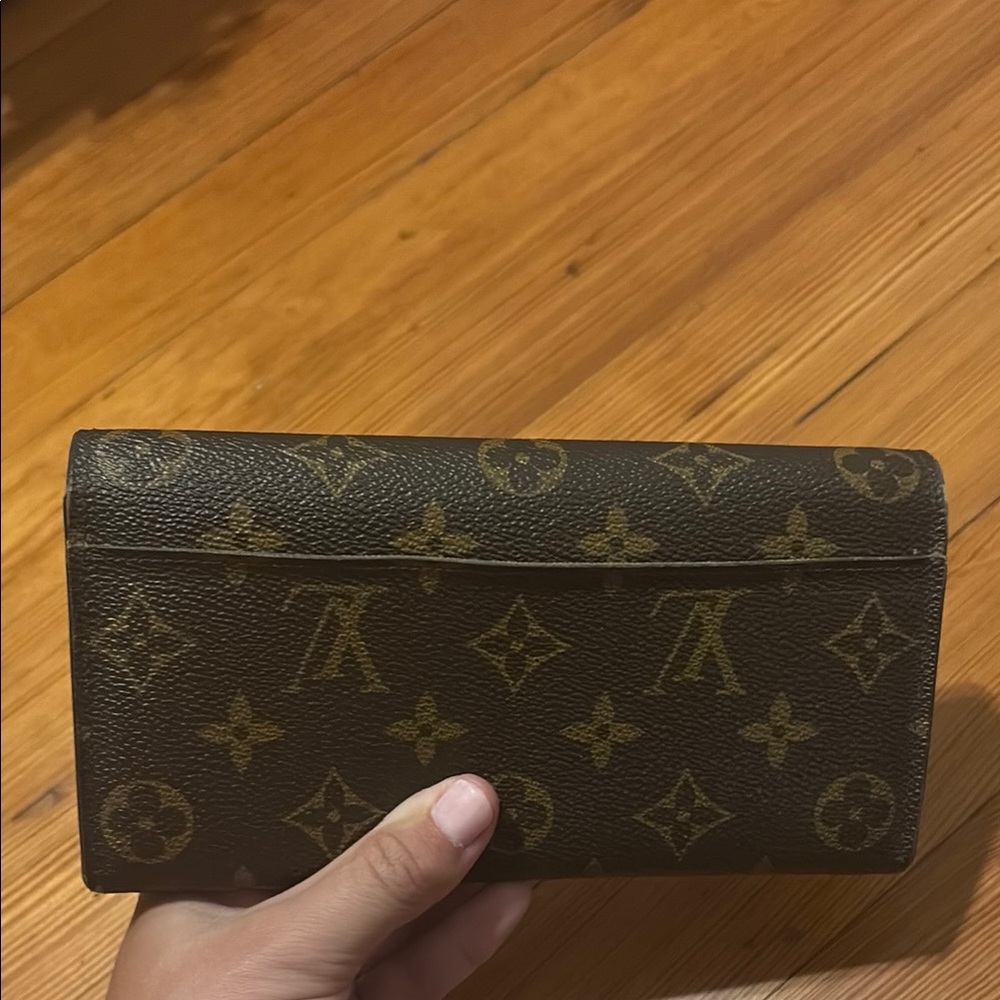 Louis Vuitton wallet - Picture 3 of 9